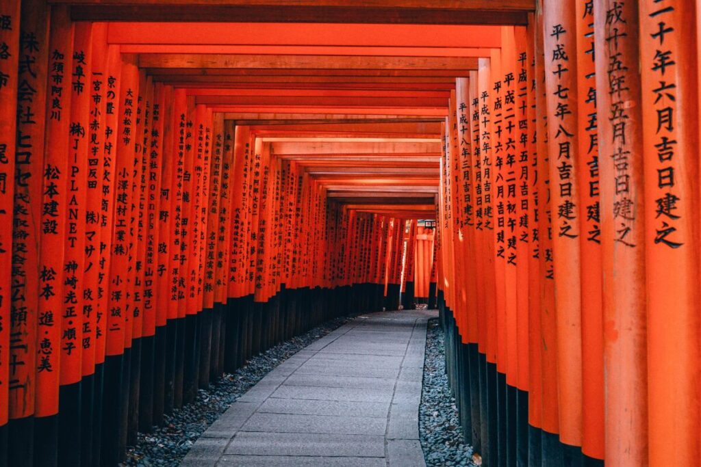 縁切り神社の絵馬の書き方|効果的な例文とタブーを徹底解説!