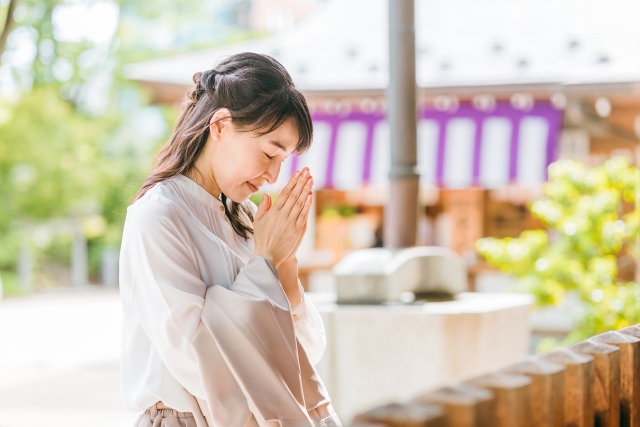 神社で突風!スピリチュアルな意味と神様からのメッセージ